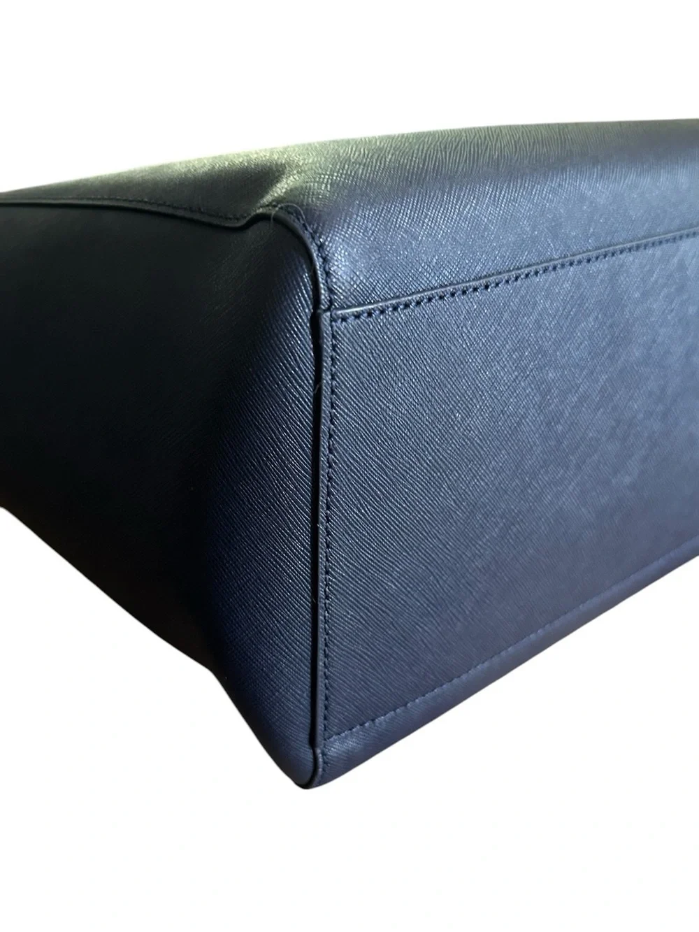 Tory Burch Emerson Large Navy Saffiano Leather Tote NWOT Dust Bag